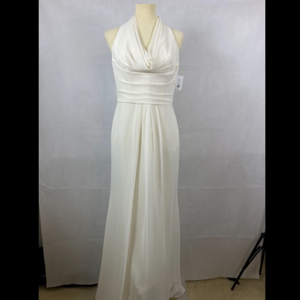 David’s Bridal NWT Ivory Chiffon Gown